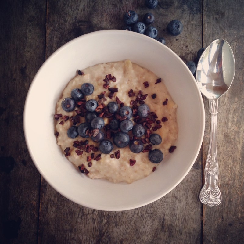 banana and cashew oatmeal